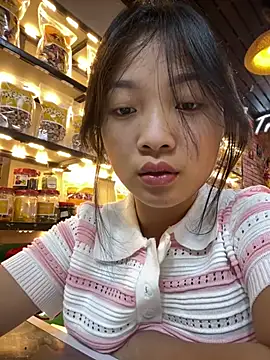 Lyn-be99 online show from April 2026 02:09:02 PM