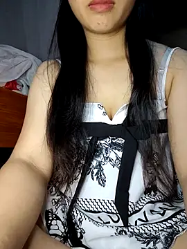 Snapshot of linhtay_ chatting on July 2026 04:37:02 AM linhtay online show from July 2026 04:37:02 AM
