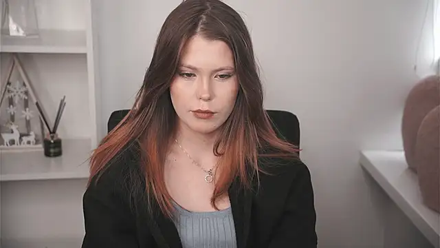 Snapshot of MarnieWootan chatting on February 2026 04:44:02 AM MarnieWootan online show from February 2026 04:44:02 AM