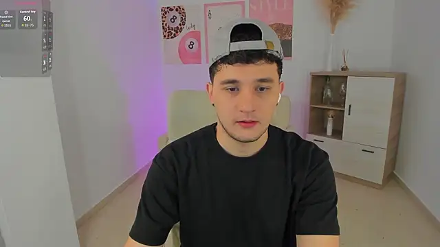 Snapshot of Massimo_Fiore chatting on February 2026 09:33:01 PM Massimo Fiore online show from February 2026 09:33:01 PM