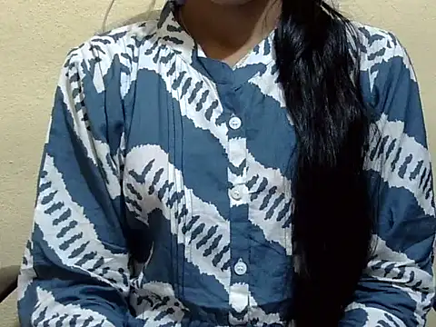 Snapshot of Khushi_v chatting on February 2026 03:48:02 PM Khushi v online show from February 2026 03:48:02 PM