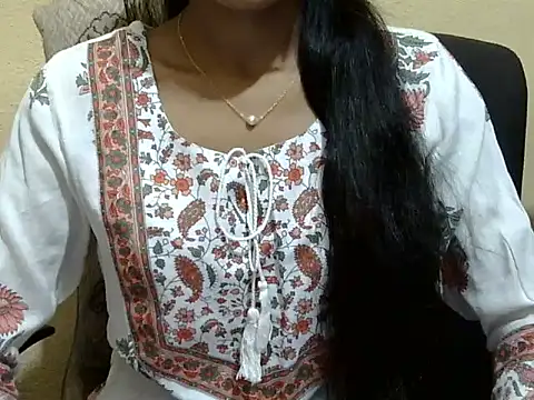 Snapshot of Khushi_v chatting on February 2026 03:30:02 PM Khushi v online show from February 2026 03:30:02 PM