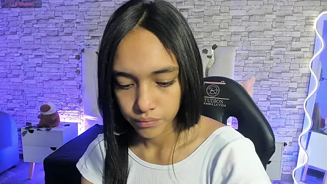 TINY TAY online show from April 2026 11:36:01 AM