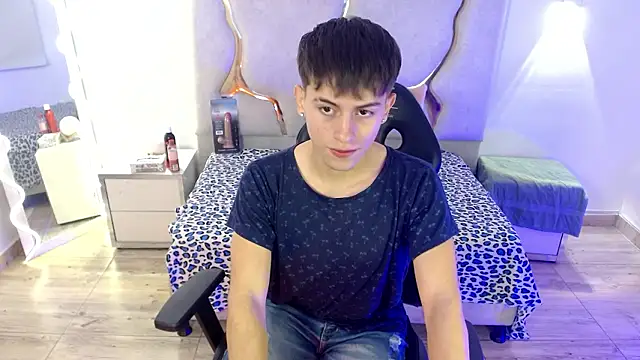 EVAN TAY online show from February 2026 02:48:01 AM