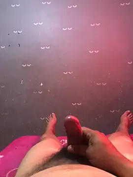 Snapshot of InstantPigweed chatting on February 2026 06:27:01 PM InstantPigweed online show from February 2026 06:27:01 PM