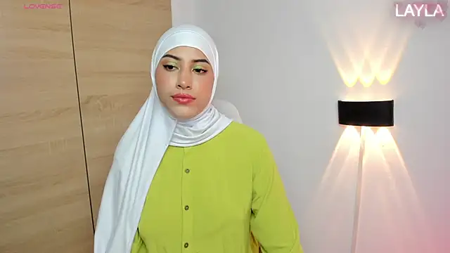 LAY LA  online show from February 2026 08:58:01 PM