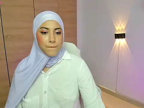 LAY LA  online show from March 2026 09:30:02 PM