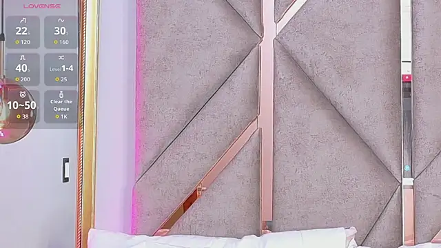 Sally-Noa online show from March 2026 02:21:02 PM