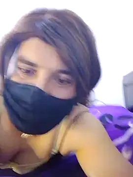 banouti28 online show from June 2026 02:33:01 PM