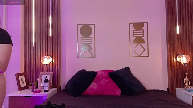 Hanna-Winchester online show from April 2026 08:12:02 PM