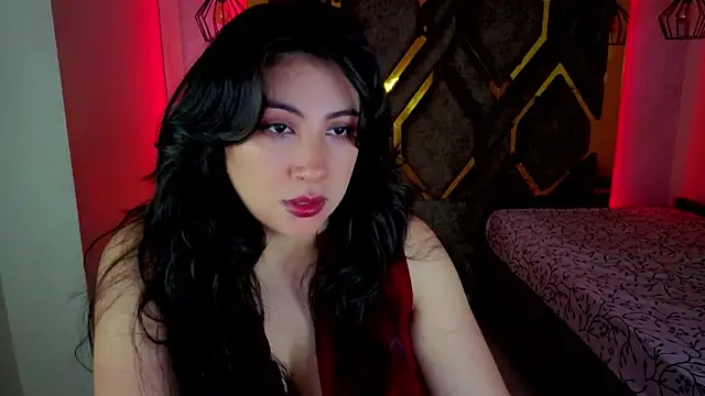 Luvienne online show from February 2026 07:29:02 PM