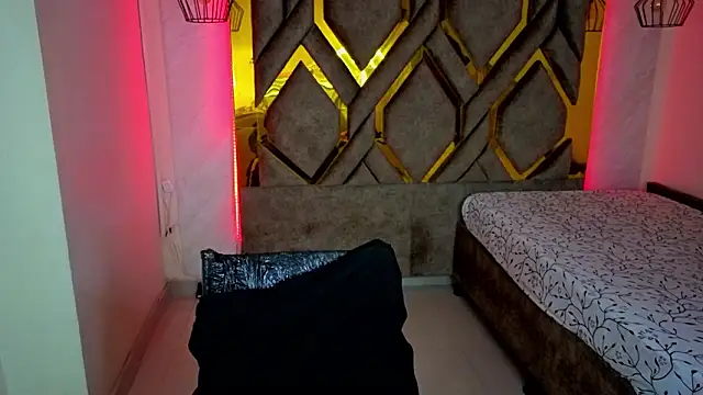 Luvienne online show from February 2026 08:35:01 PM