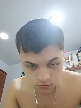 Snapshot of Andres_medi32 chatting on February 2026 06:40:02 AM Andres medi32 online show from February 2026 06:40:02 AM