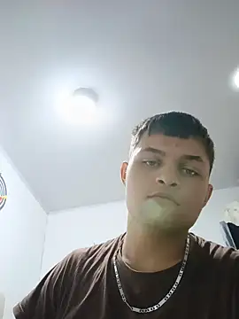 Snapshot of Andres_medi32 chatting on February 2026 04:27:01 AM Andres medi32 online show from February 2026 04:27:01 AM