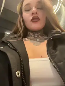 Snapshot of KishaMur chatting on February 2026 04:38:01 AM KishaMur online show from February 2026 04:38:01 AM