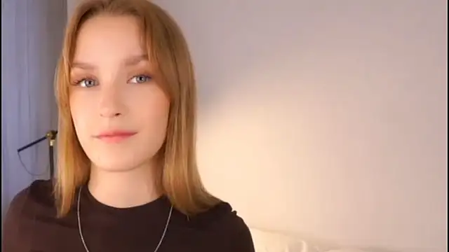 HellenSpelly online show from February 2026 10:21:01 PM