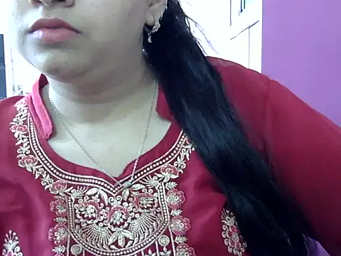 Cute Aliyaa online show from April 2026 09:45:02 AM