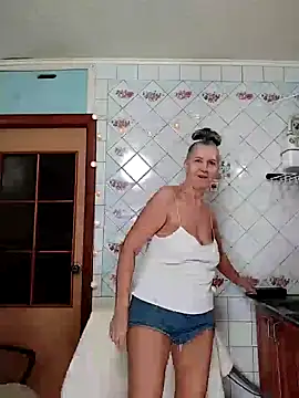 Snapshot of lukerya chatting on February 2026 05:37:01 AM lukerya online show from February 2026 05:37:01 AM