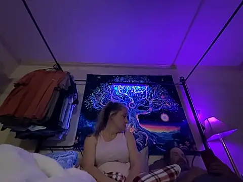 Sunflower0025 online show from April 2026 01:15:01 AM