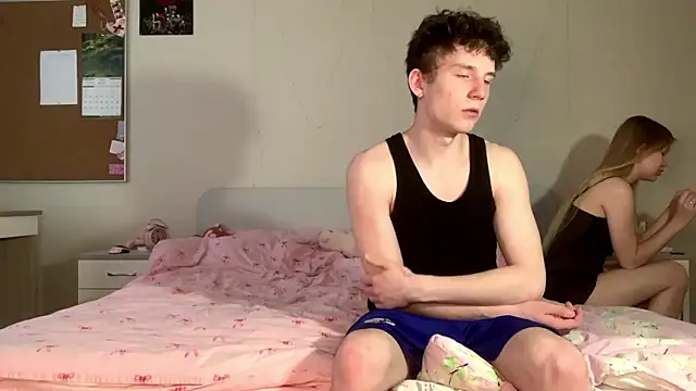 Snapshot of FloraCouple chatting on March 2026 12:29:01 PM FloraCouple online show from March 2026 12:29:01 PM