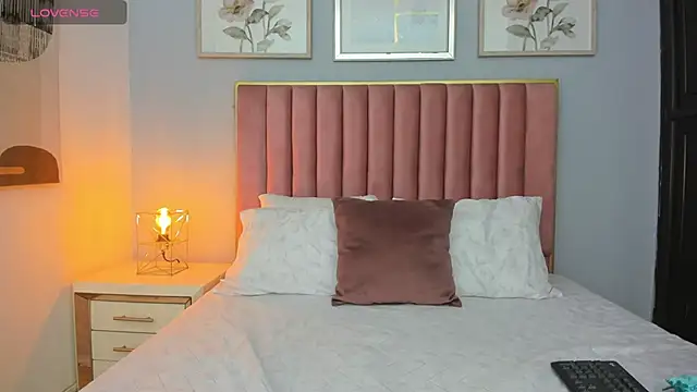 MarianaScott  online show from April 2026 12:23:01 PM