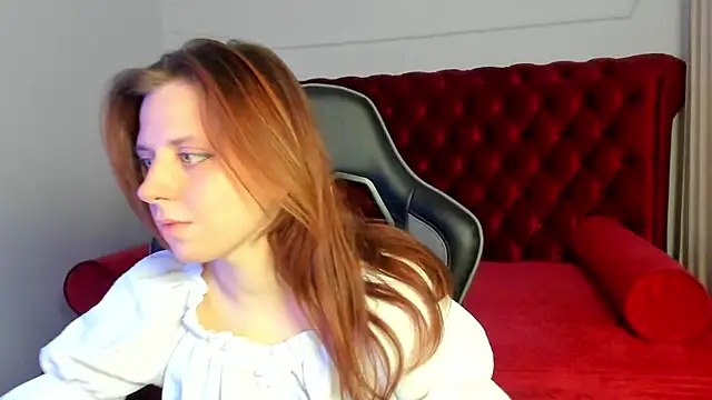 Snapshot of FreyaVey chatting on February 2026 07:35:01 AM FreyaVey online show from February 2026 07:35:01 AM