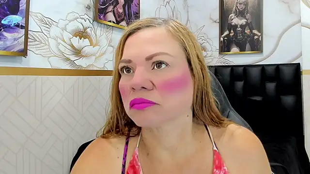 alicee  mature online show from May 2026 07:40:02 PM