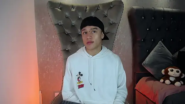 Dominik Souza online show from March 2026 08:15:01 PM