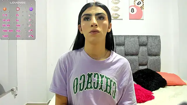 Isabella Moon9 online show from April 2026 06:24:02 PM