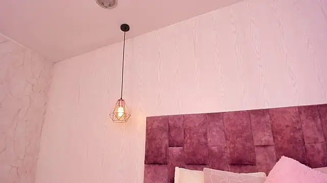 AlanaaHell online show from April 2026 12:55:02 AM