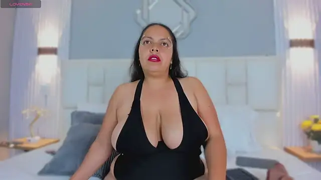 KataThonpson online show from March 2026 04:17:02 AM