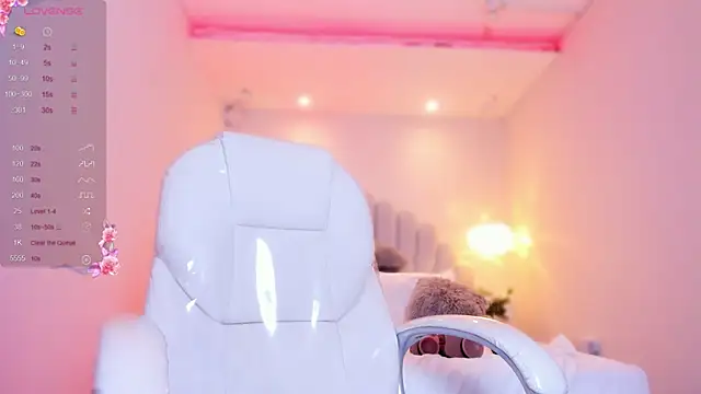 KataThonpson online show from April 2026 07:56:01 AM