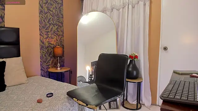 Snapshot of megara_hott chatting on February 2026 04:03:02 PM megara hott online show from February 2026 04:03:02 PM