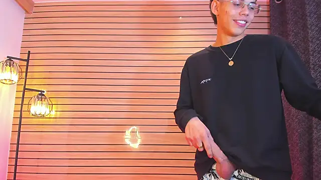 TheBatMansion online show from April 2026 04:53:01 AM