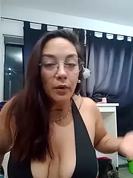 Snapshot of kuramaqueen chatting on March 2026 05:08:02 AM kuramaqueen online show from March 2026 05:08:02 AM