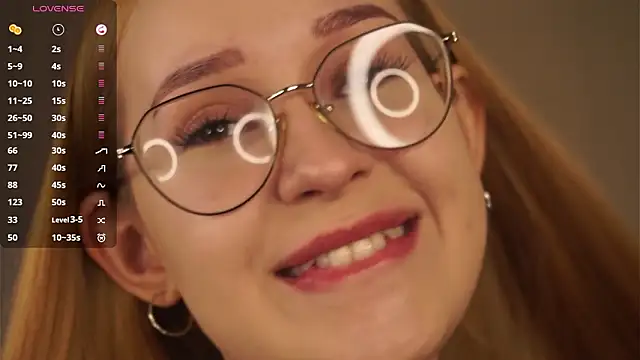 Snapshot of SallyDeniken chatting on February 2026 06:04:01 PM SallyDeniken online show from February 2026 06:04:01 PM