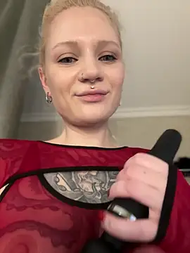 Snapshot of BlondeDoll_ chatting on February 2026 05:11:02 AM BlondeDoll online show from February 2026 05:11:02 AM