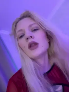 Snapshot of BlondeDoll_ chatting on February 2026 05:19:01 AM BlondeDoll online show from February 2026 05:19:01 AM