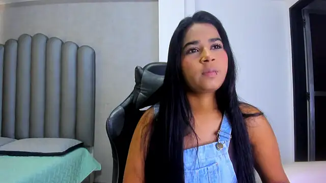 Snapshot of Shirleytaylor- chatting on February 2026 11:18:01 AM Shirleytaylor- online show from February 2026 11:18:01 AM