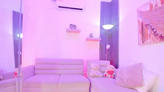 Snapshot of TAHIELA_ chatting on February 2026 10:38:01 AM TAHIELA online show from February 2026 10:38:01 AM