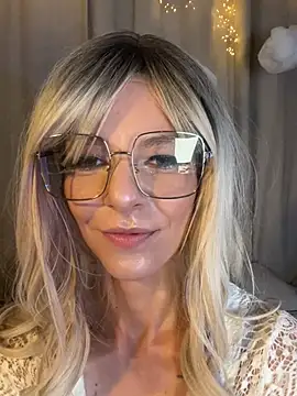 Snapshot of Olivia-Brooks chatting on February 2026 09:13:02 PM Olivia-Brooks online show from February 2026 09:13:02 PM