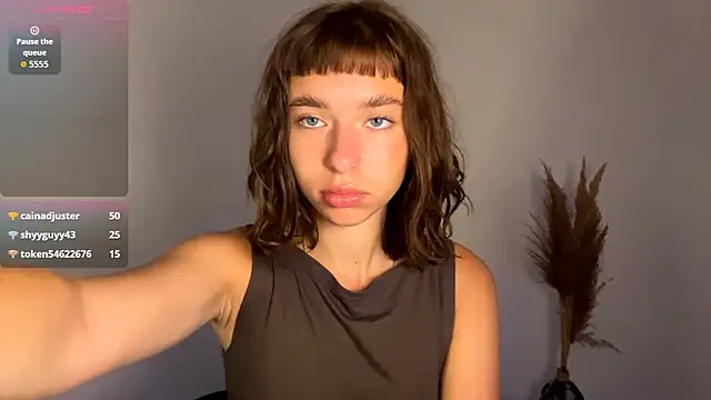 Snapshot of DeltaNorwoode chatting on February 2026 06:11:02 AM DeltaNorwoode online show from February 2026 06:11:02 AM