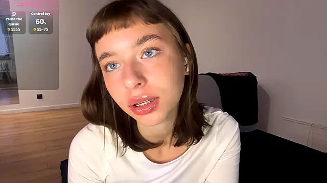 Snapshot of DeltaNorwoode chatting on February 2026 06:13:01 AM DeltaNorwoode online show from February 2026 06:13:01 AM