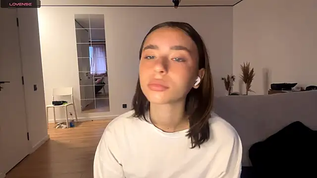 Snapshot of DeltaNorwoode chatting on March 2026 06:03:01 AM DeltaNorwoode online show from March 2026 06:03:01 AM