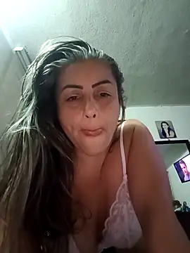 Snapshot of maynor_1998 chatting on February 2026 03:55:02 AM maynor 1998 online show from February 2026 03:55:02 AM