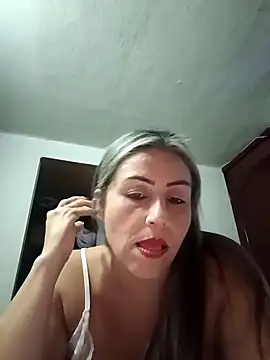 Snapshot of maynor_1998 chatting on March 2026 04:58:01 AM maynor 1998 online show from March 2026 04:58:01 AM