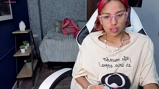 Snapshot of saphire_ chatting on June 2026 02:10:02 PM saphire online show from June 2026 02:10:02 PM