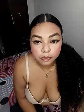 Snapshot of solene09 chatting on February 2026 03:32:01 AM solene09 online show from February 2026 03:32:01 AM