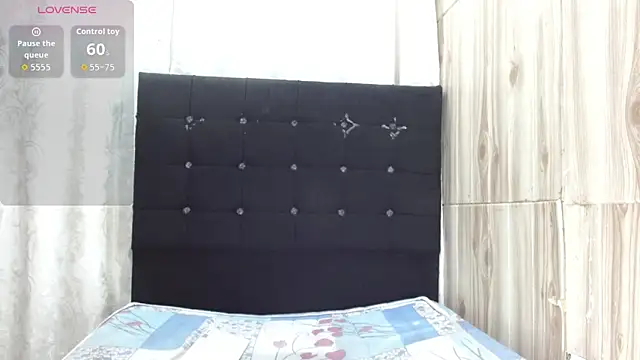 Snapshot of Camil4_milf_1 chatting on February 2026 12:15:01 PM Camil4 milf 1 online show from February 2026 12:15:01 PM