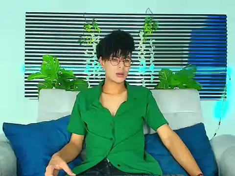 Snapshot of ThiiagoSaeenz chatting on February 2026 04:11:02 PM ThiiagoSaeenz online show from February 2026 04:11:02 PM